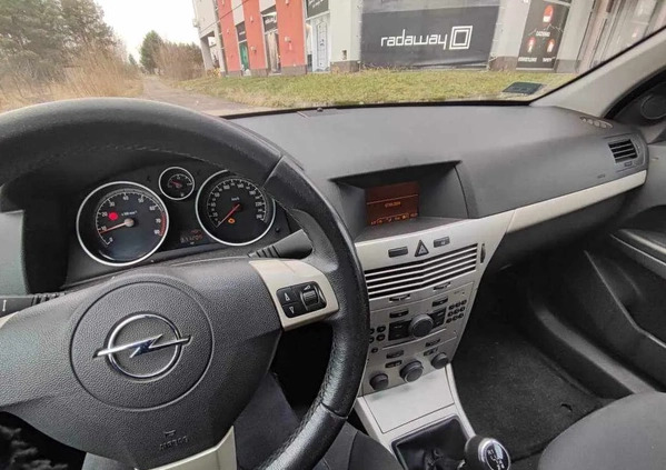 Opel Astra cena 13500 przebieg: 311723, rok produkcji 2008 z Radom małe 37